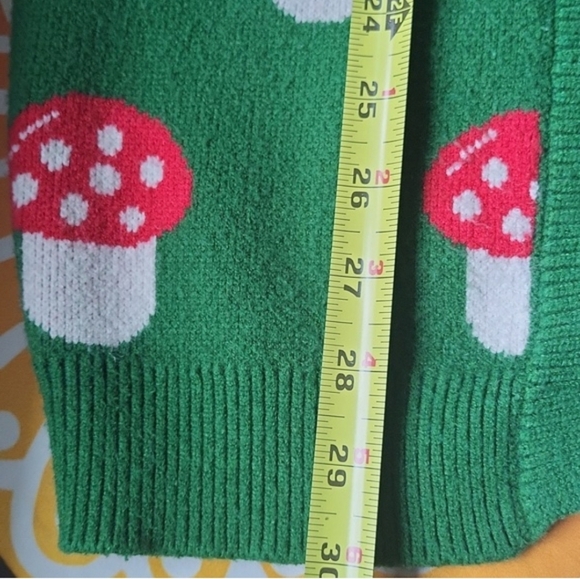 🍄 Open Front Mushroom Sweater - Picture 7 of 7